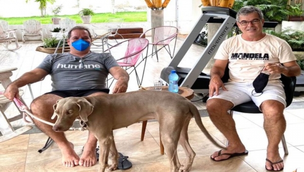 Curado da covid-19, Tião Viana sai do isolamento e recebe visita do irmão Jorge Viana